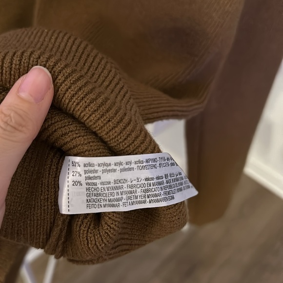Zara Sweater - Picture 3 of 6